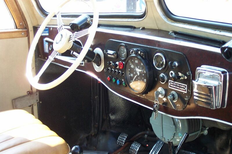 Datei:Borgward-Pollmann B1500D 0019 (innen2).jpg