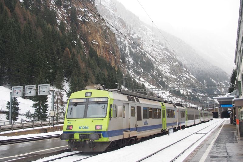 Datei:Eisenbahn-Schweiz-3076.JPG