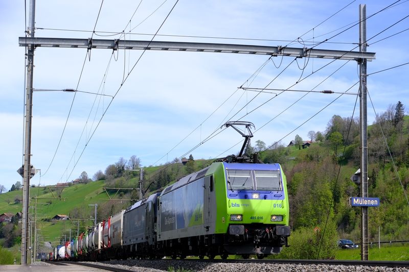 Datei:Eisenbahn-Schweiz-7412.JPG