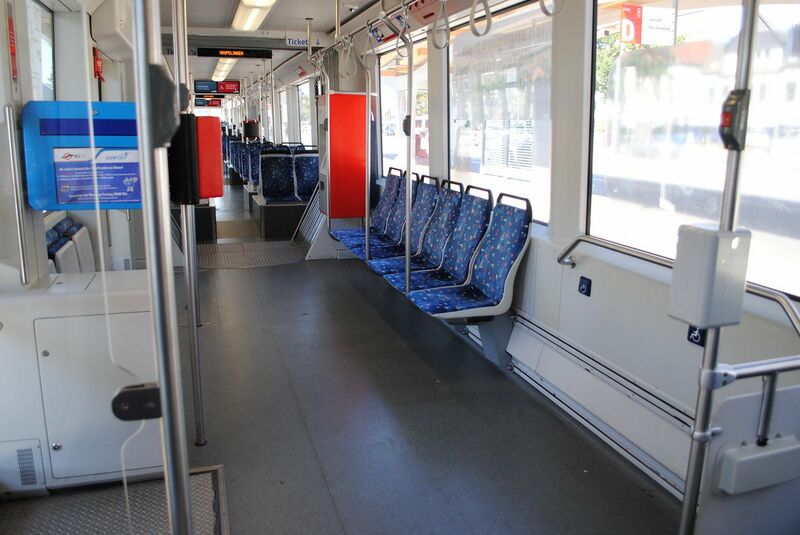 Datei:GT8N-1 3119 neue-Sitzanordnung.JPG