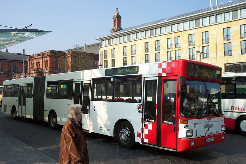 Datei:MAN SG242 WEB499 exBSAG999 (1).jpg